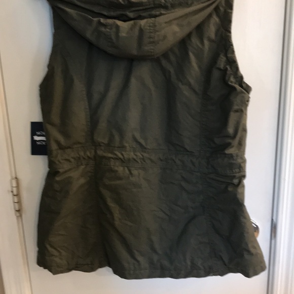 NWT - NOK NOK Army Green Hooded Faux Fur Lined Military Utility Vest โ size XL - Picture 7 of 10